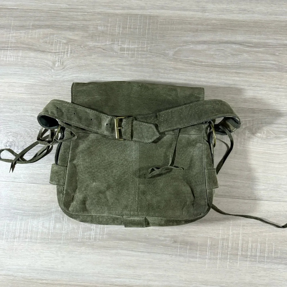Wilsons Leather measures 11